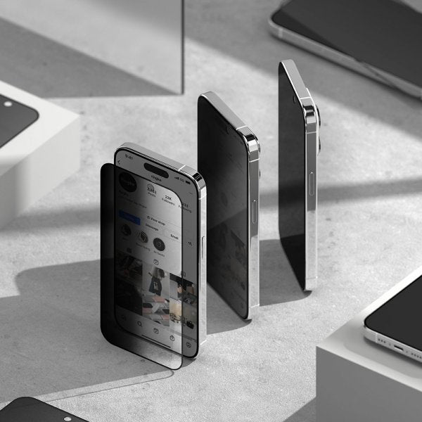 Ringke iPhone 15 Pro Max Skærmbeskytter Privacy Hærdet Glas Installationsramme