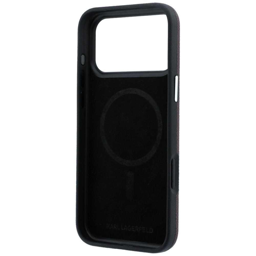 Karl Lagerfeld iPhone 17 Pro Max/iPhone 18 Pro Max Cover med kornet, forlænget logo i bordeaux