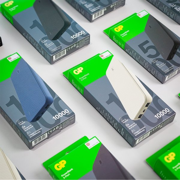 GP Powerbank Plus 10 000 mAh Sort