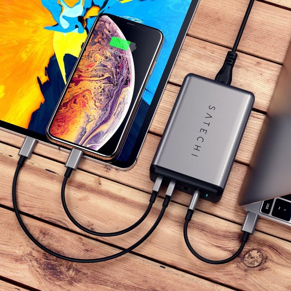 Satechi 75W PD rejselader med to USB-C- og USB-A-porte Grå