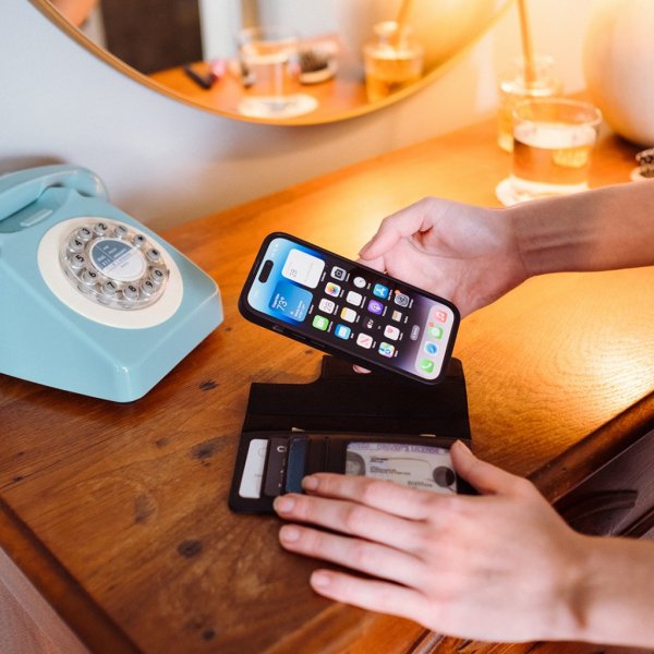 Twelve South iPhone 14 Pro Max Cover BookBook MagSafe Brun