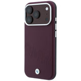 BMW iPhone 17 Pro/iPhone 18 Pro Cover med skrå præget tekst i bordeaux