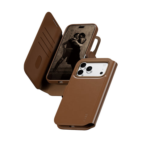 CARE by PanzerGlass iPhone 17 Pro Max/iPhone 18 Pro Max Etui Tango Wallet MagSafe Brun