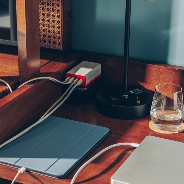 Twelve South PlugBug Travel 50W Rejseoplader Hvid