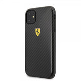 Ferrari iPhone 11 Cover Kulfibertekstur Gult Logo Sort