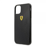 Ferrari iPhone 11 Cover Kulfibertekstur Gult Logo Sort