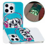 iPhone 14 Pro Max Cover Motiv Hund med Høretelefoner