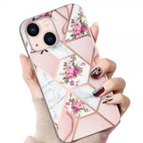 iPhone 15 Plus Cover Marmormønster Blomster Rosa