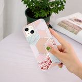 iPhone 15 Plus Cover Marmormønster Rød Rosa