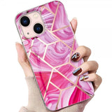 iPhone 15 Plus Cover Marmormønster Rosa Rød