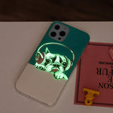 iPhone 15 Pro Cover Motiv Hund med Høretelefoner