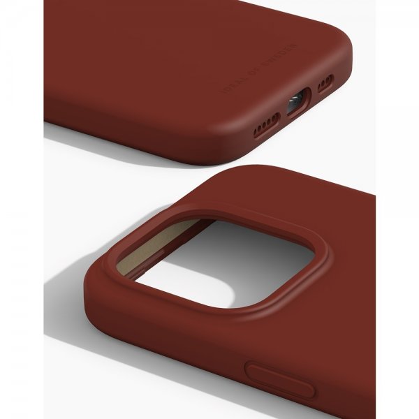Ideal of Sweden iPhone 15 Pro Cover Silicone Case MagSafe Dark Amber