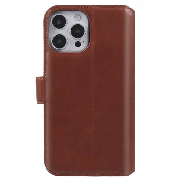 Nordic Covers iPhone 16 Pro Cover Essential Leather Maple Brown