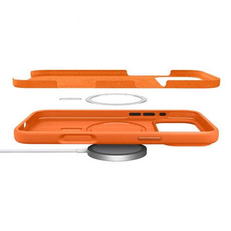 Spigen iPhone 17 Pro Cover Silicone Fit MagFit Cosmic Orange