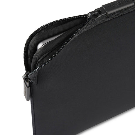 Pipetto MacBook Air 15 Sleeve Classic Fit Sleeve Sort