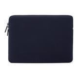 Pipetto Classic Fit Sleeve til MacBook Neo Mørkblå