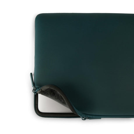 Pipetto Classic Fit Sleeve til MacBook Neo 13 Dark Teal