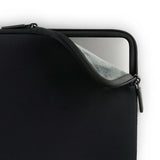 Pipetto Classic Fit Sleeve til MacBook Neo Sort