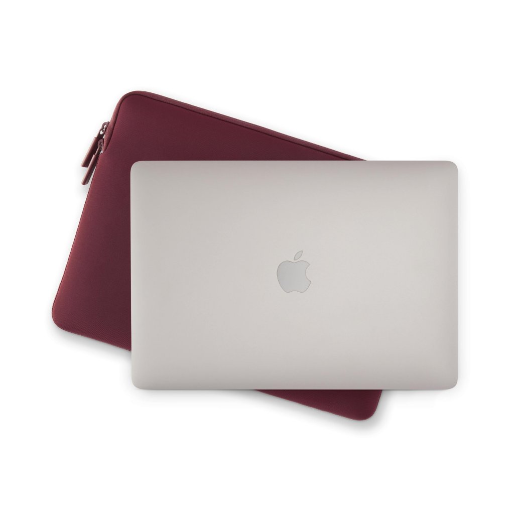 Pipetto Classic Fit Sleeve til MacBook Neo Burgundy