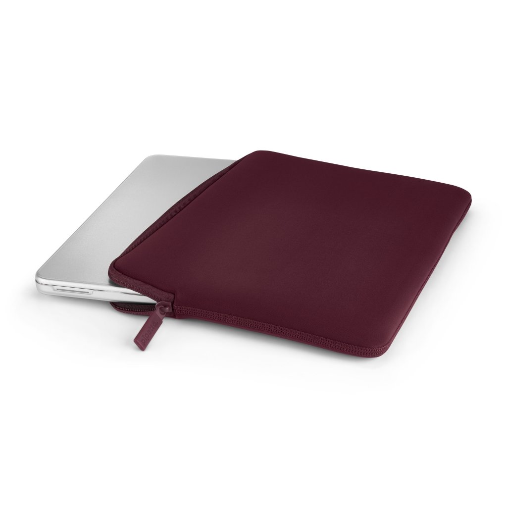 Pipetto Classic Fit Sleeve til MacBook Neo Burgundy