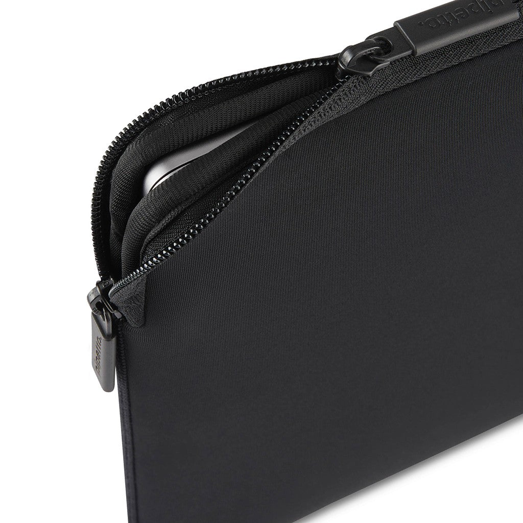 Pipetto MacBook Pro 14/Air 13 Sleeve Classic Fit Sleeve Sort