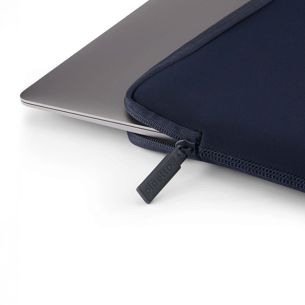 Pipetto MacBook Pro 14/Air 13 Sleeve Classic Fit Sleeve Mørkeblå