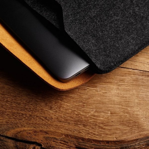 Mujjo MacBook Sleeve 16" Brun Sort