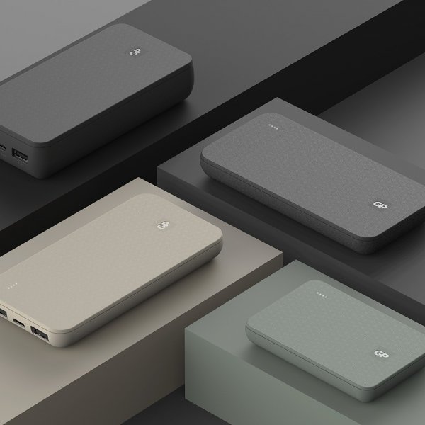 GP Powerbank Plus 10 000 mAh Sort