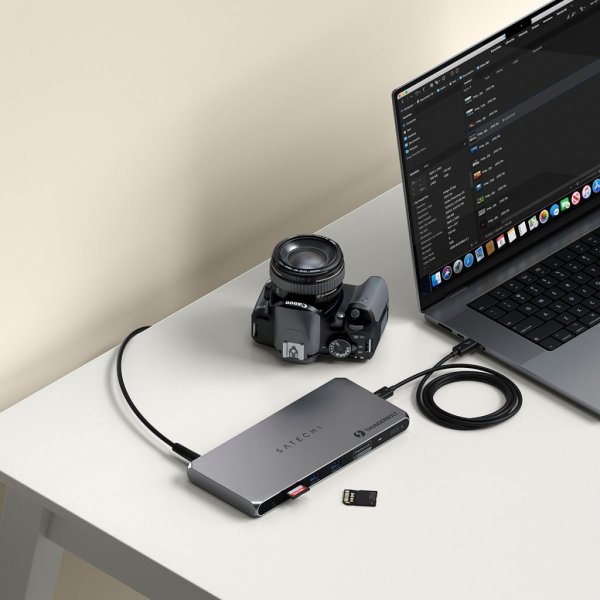 Satechi Thunderbolt 4 Dockingstation med DisplayLink