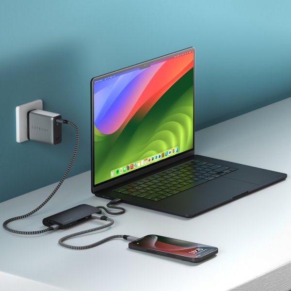 Satechi USB-C Multiport Adapter 8K med Ethernet V3 Midnight