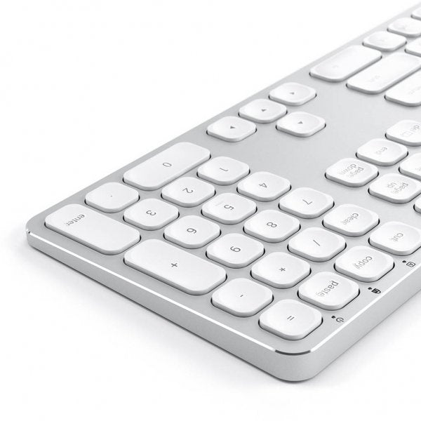 Satechi Tastatur med trådbunden USB-tilslutning Nordisk Layout Sølv