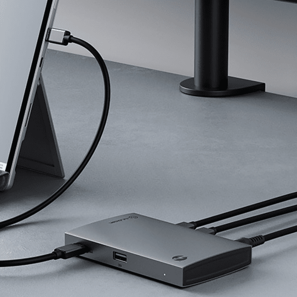 Thunderbolt 4 BLAZE Hub